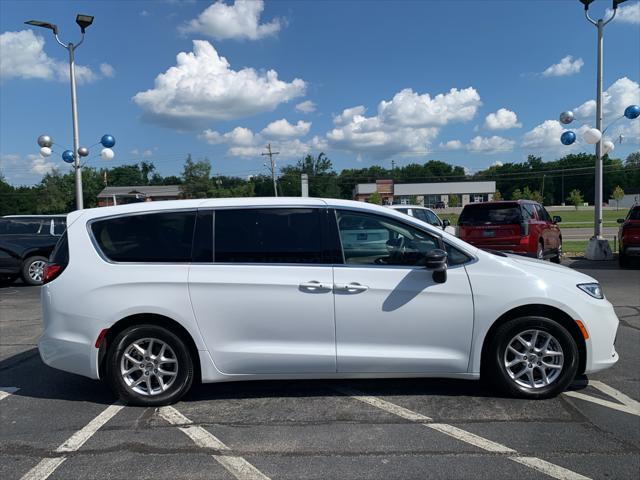 used 2023 Chrysler Pacifica car, priced at $28,776