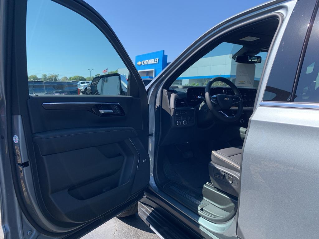 new 2026 Chevrolet Suburban car, priced at $87,905