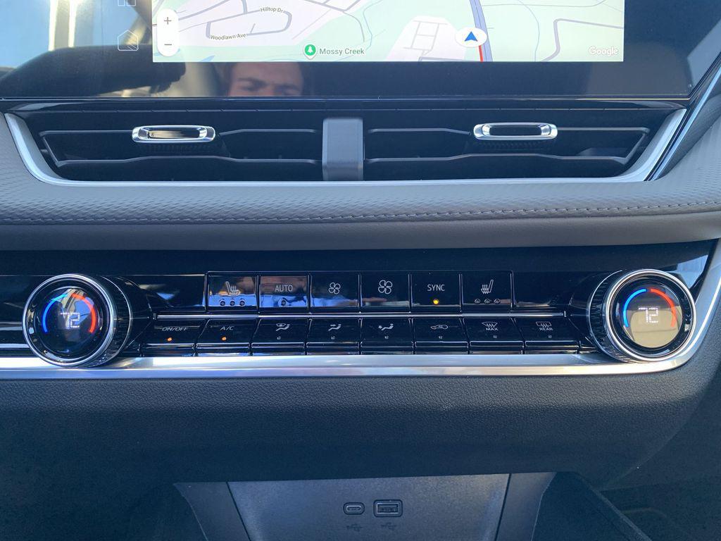 new 2026 Chevrolet Equinox car, priced at $32,380