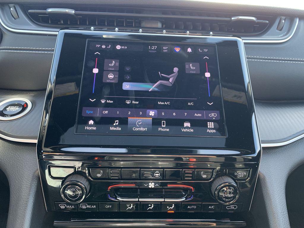 used 2024 Jeep Grand Cherokee car, priced at $35,926