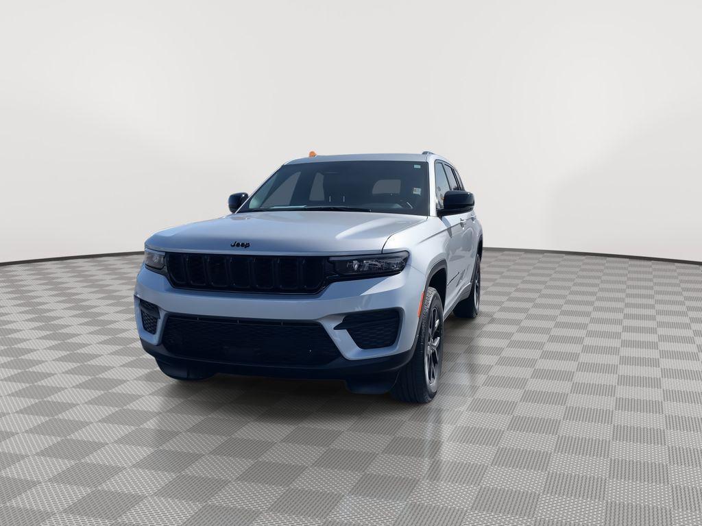 used 2024 Jeep Grand Cherokee car, priced at $35,926