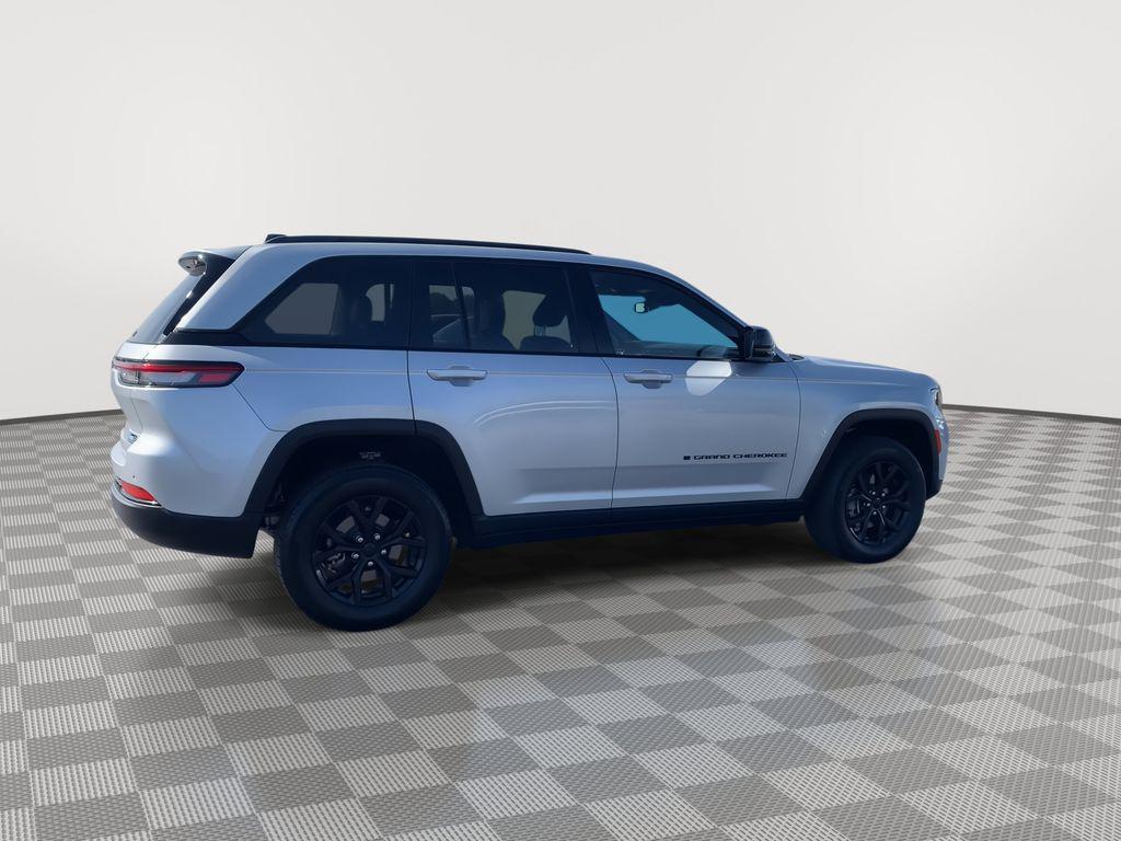 used 2024 Jeep Grand Cherokee car, priced at $35,926
