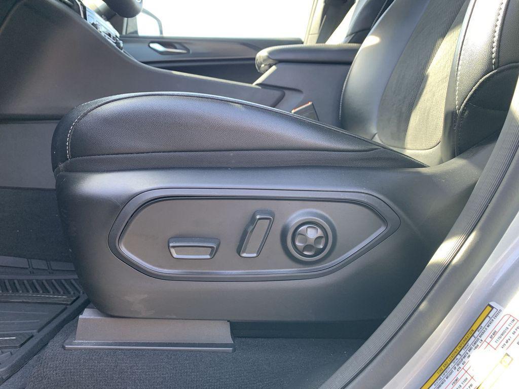 used 2024 Jeep Grand Cherokee car, priced at $35,926