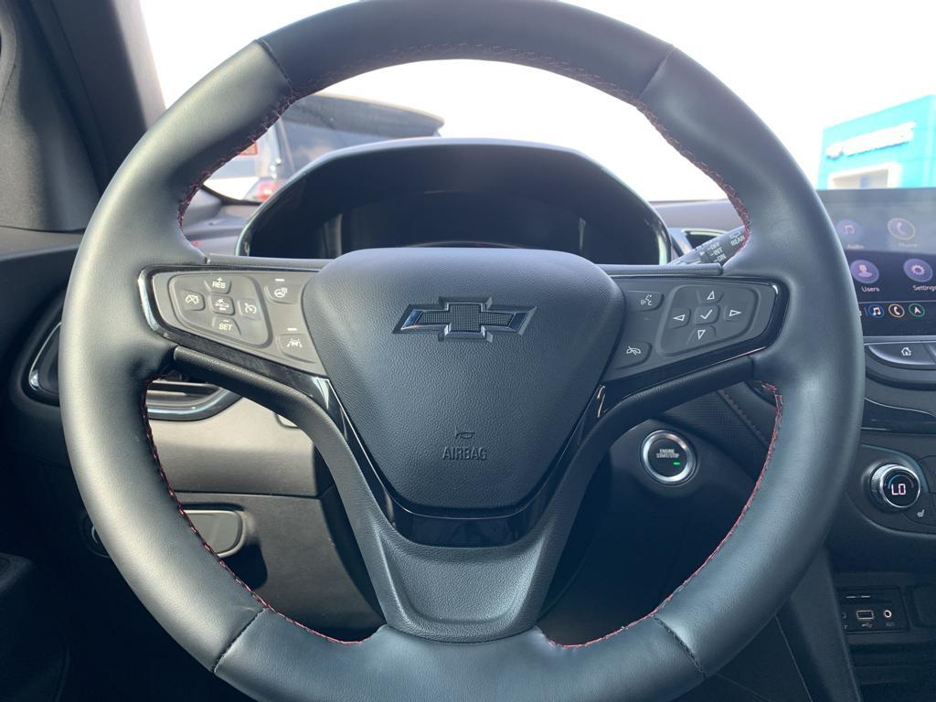 used 2023 Chevrolet Equinox car, priced at $27,390