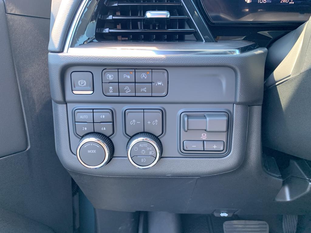 new 2025 Chevrolet Suburban car, priced at $79,679
