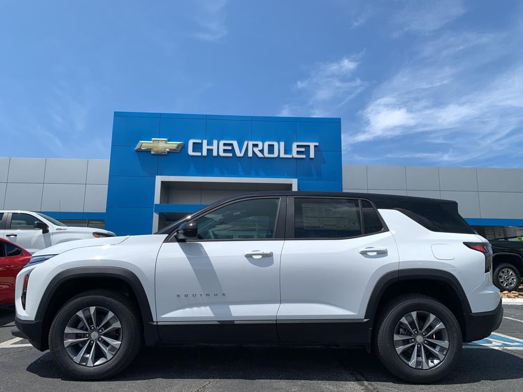 new 2026 Chevrolet Equinox car, priced at $32,365