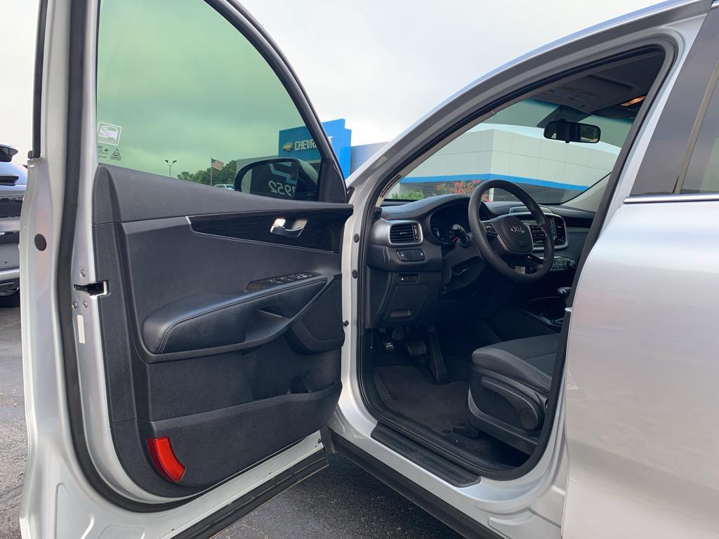 used 2019 Kia Sorento car, priced at $14,993