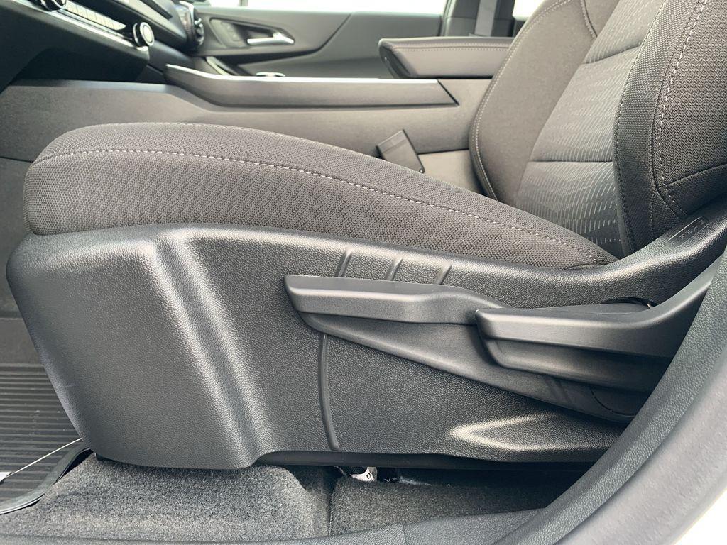 new 2026 Chevrolet Equinox car, priced at $30,820