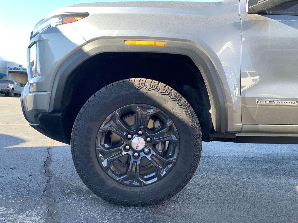 used 2024 GMC Canyon car, priced at $38,816