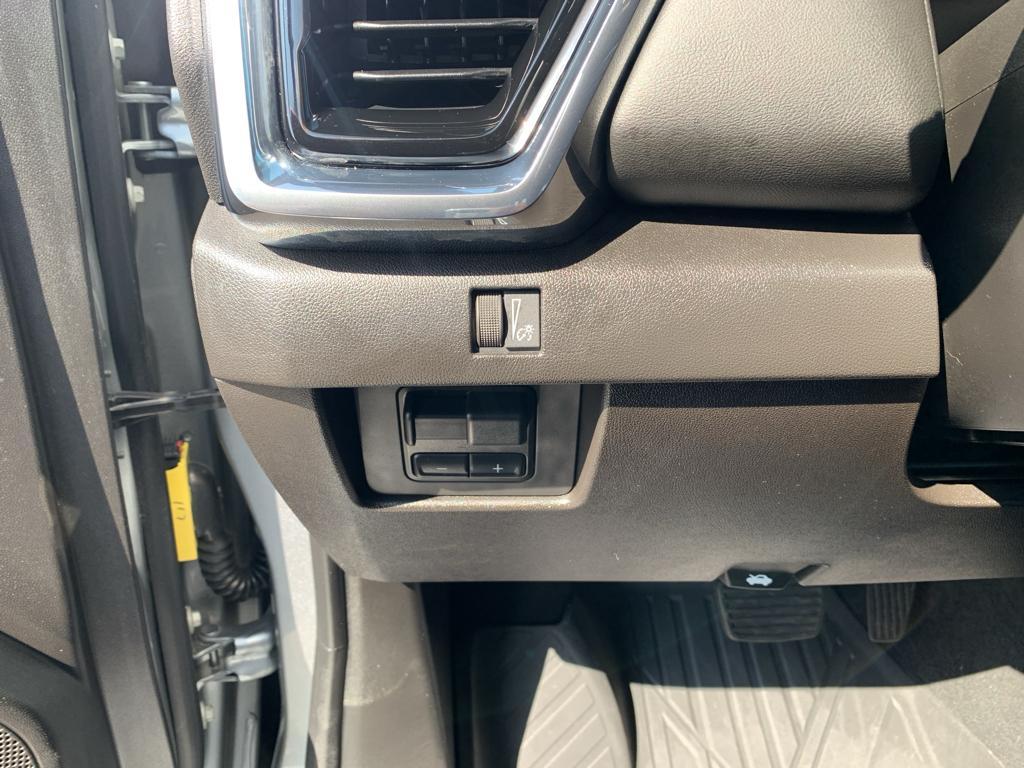 used 2024 GMC Canyon car, priced at $40,995