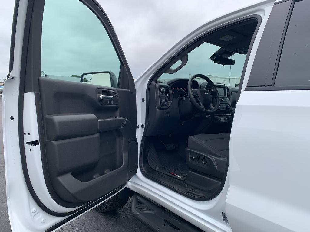 new 2025 Chevrolet Silverado 1500 car, priced at $48,675