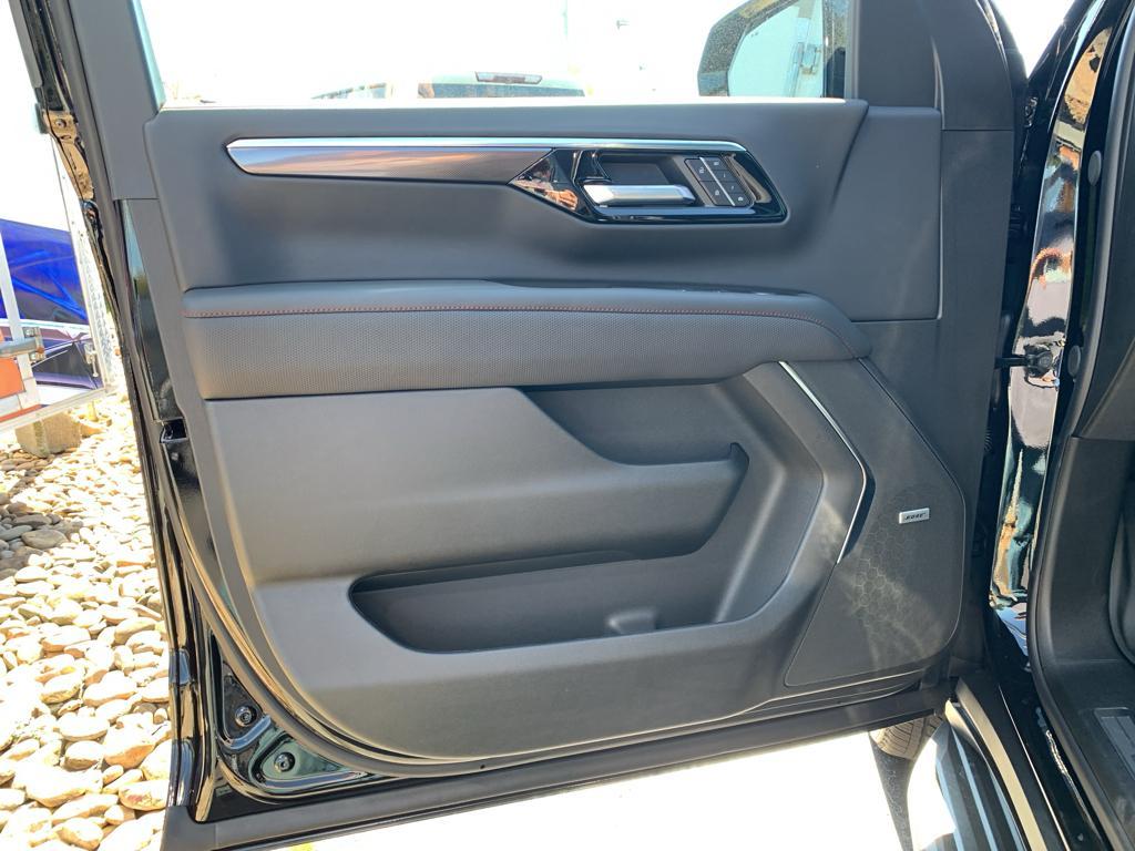 new 2025 Chevrolet Suburban car, priced at $87,562