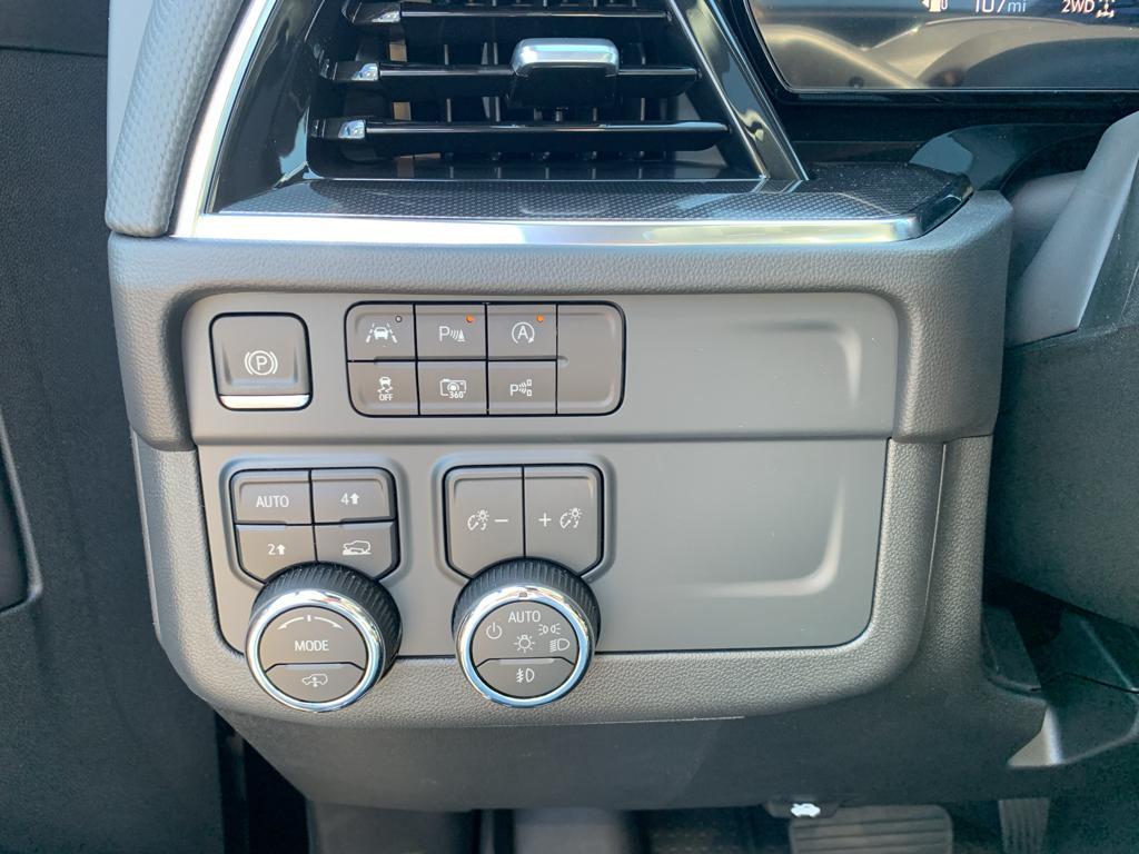 new 2025 Chevrolet Suburban car, priced at $87,562