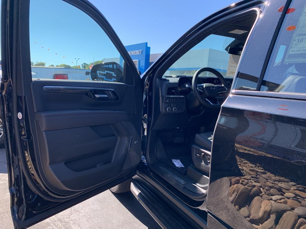 new 2025 Chevrolet Suburban car, priced at $87,562