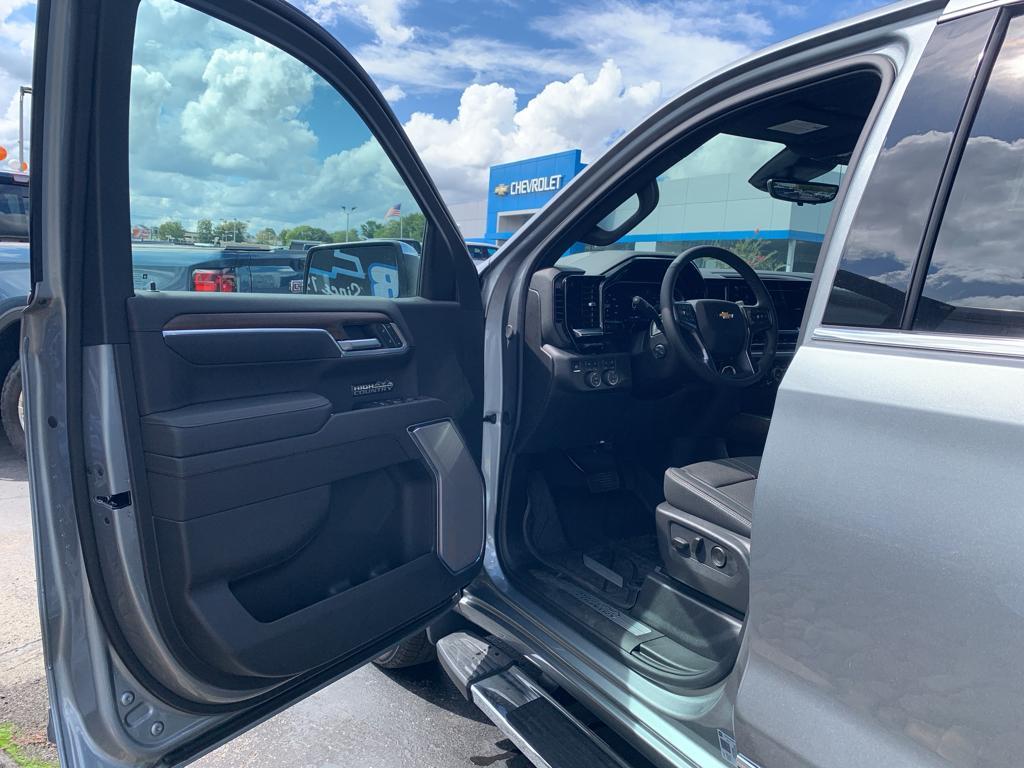 new 2026 Chevrolet Silverado 1500 car, priced at $71,925