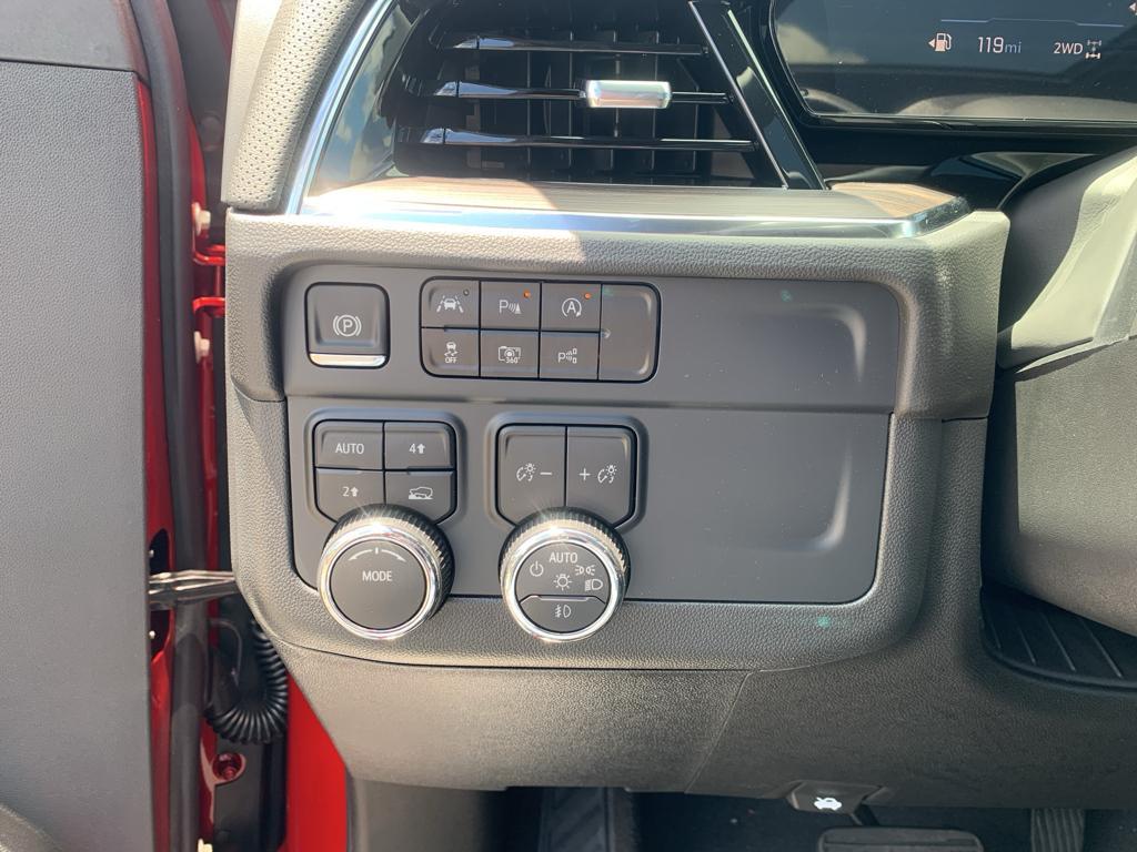 new 2025 Chevrolet Suburban car, priced at $83,735