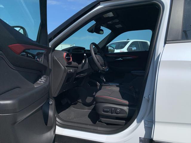 new 2025 Chevrolet TrailBlazer car, priced at $32,420