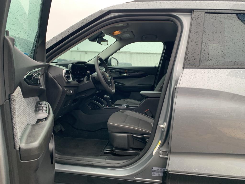 used 2025 Chevrolet TrailBlazer car, priced at $25,995