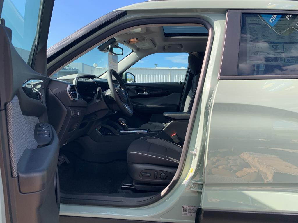 new 2026 Chevrolet TrailBlazer car, priced at $31,275