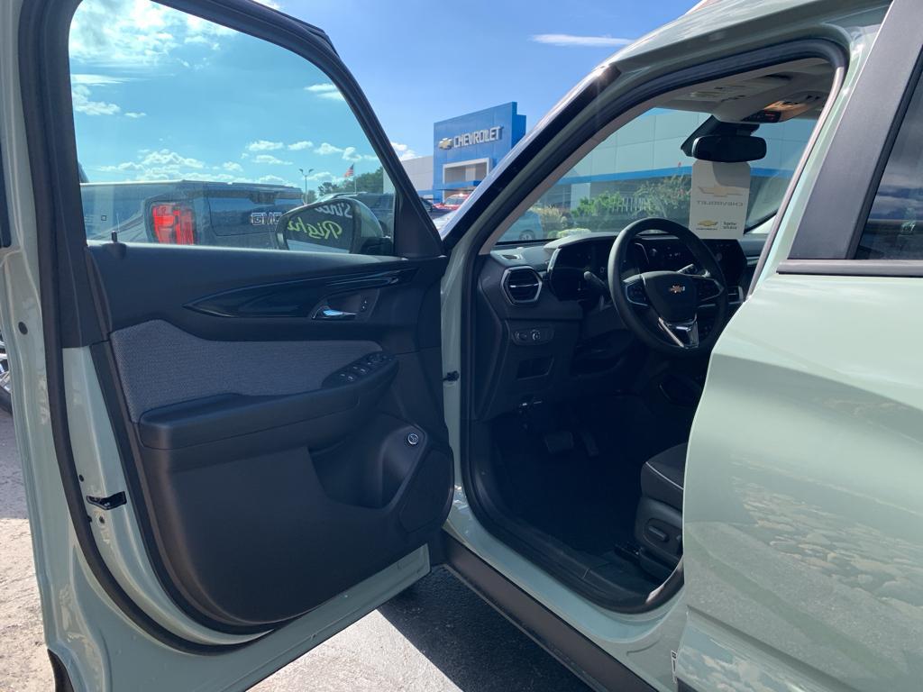 new 2026 Chevrolet TrailBlazer car, priced at $31,275