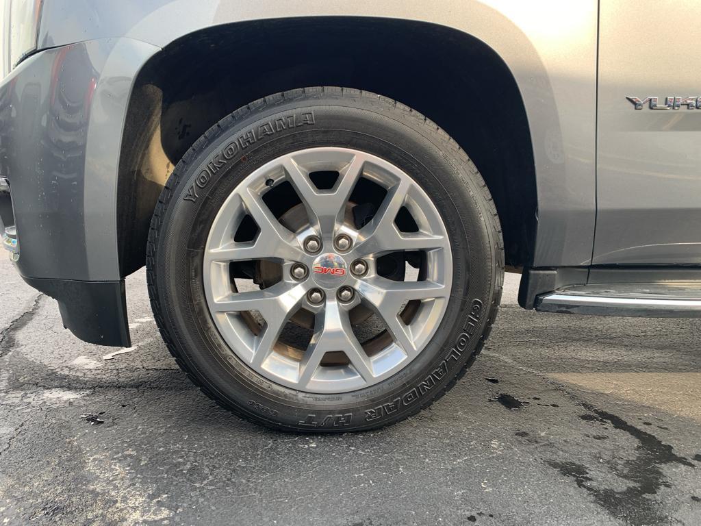 used 2019 GMC Yukon car, priced at $30,928