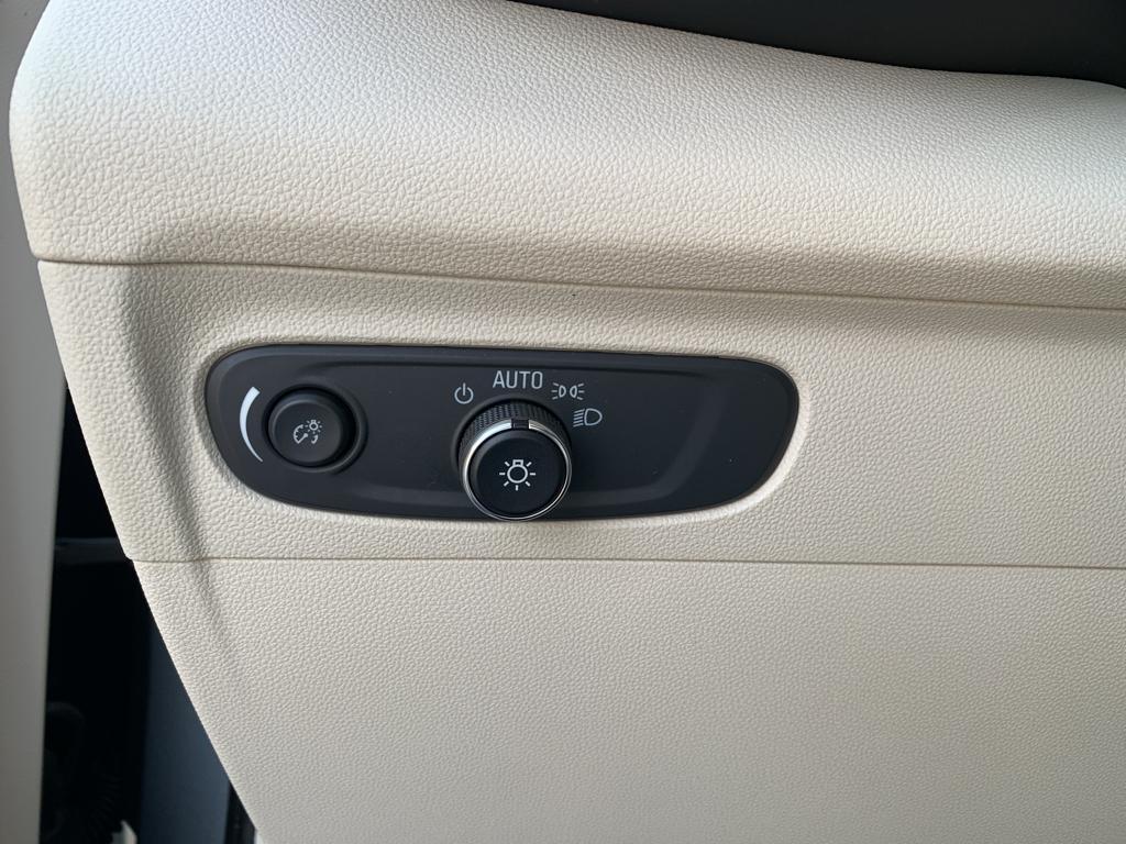 used 2023 Buick Envision car, priced at $23,800