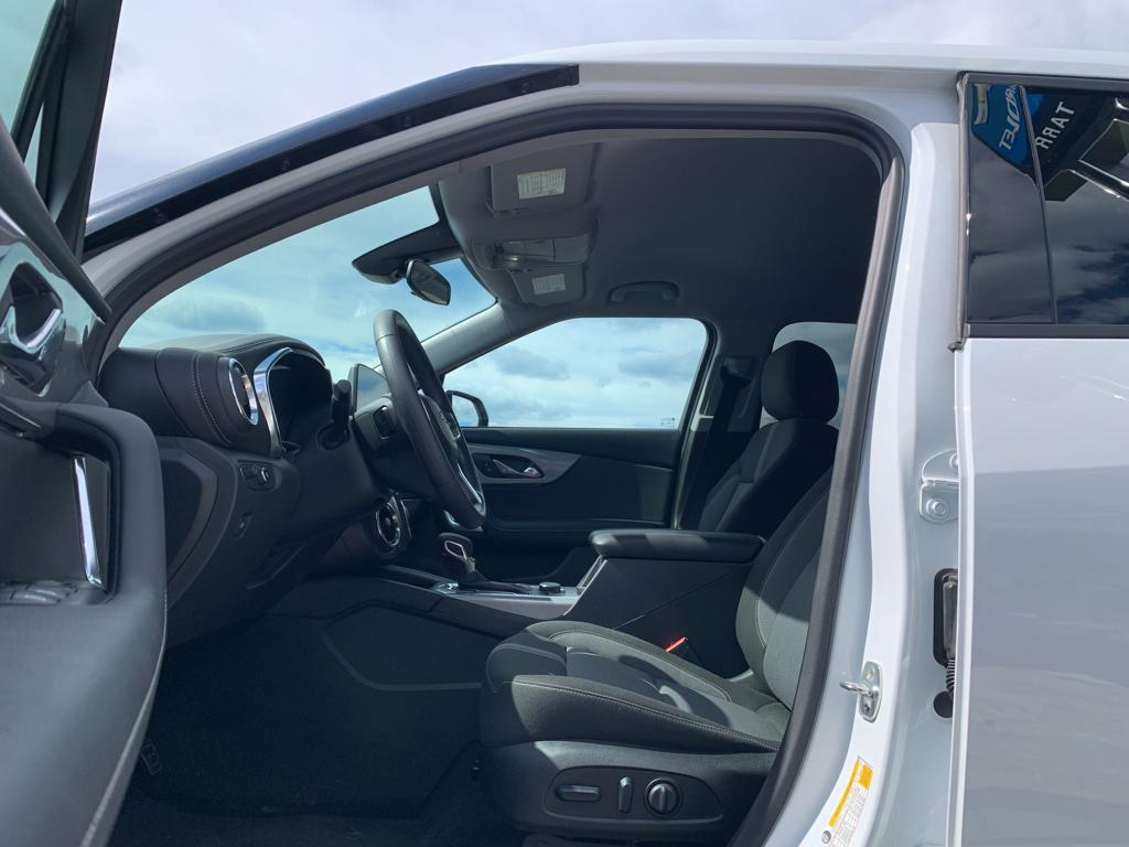 used 2025 Chevrolet Blazer car, priced at $35,995