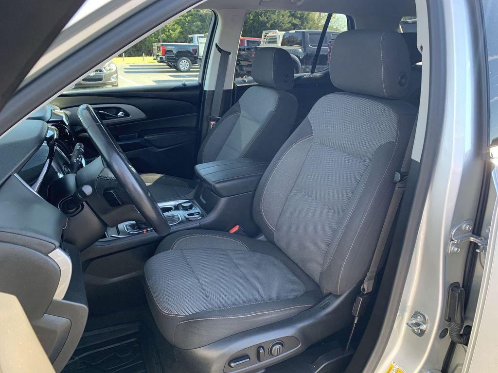 used 2020 Chevrolet Traverse car, priced at $20,515