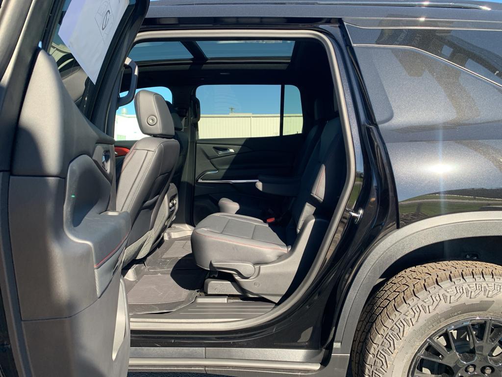 new 2026 Chevrolet Traverse car, priced at $56,714