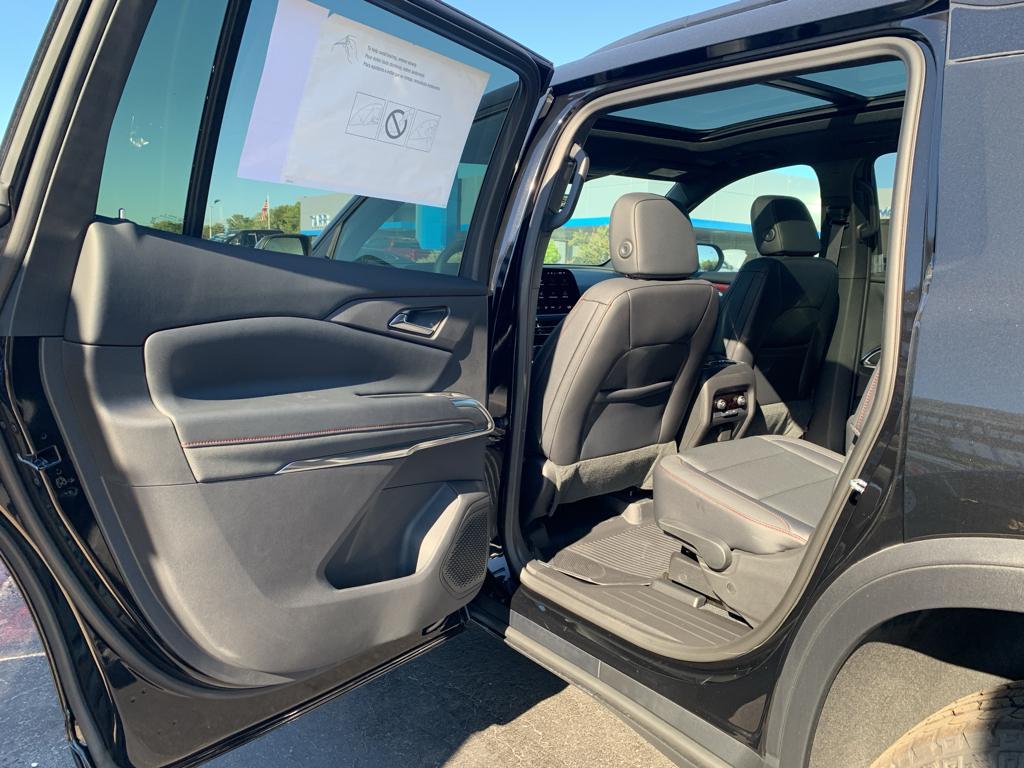 new 2026 Chevrolet Traverse car, priced at $56,714