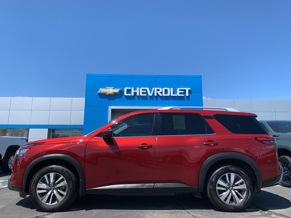 used 2022 Nissan Pathfinder car, priced at $29,550
