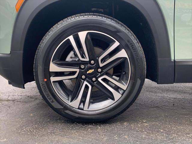 new 2025 Chevrolet TrailBlazer car, priced at $28,125