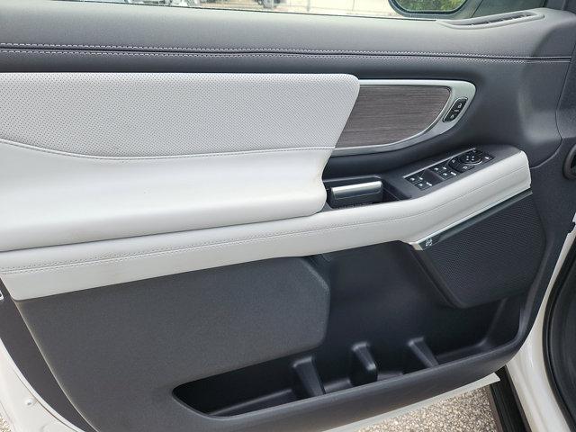 new 2025 Ford Expedition car, priced at $87,264