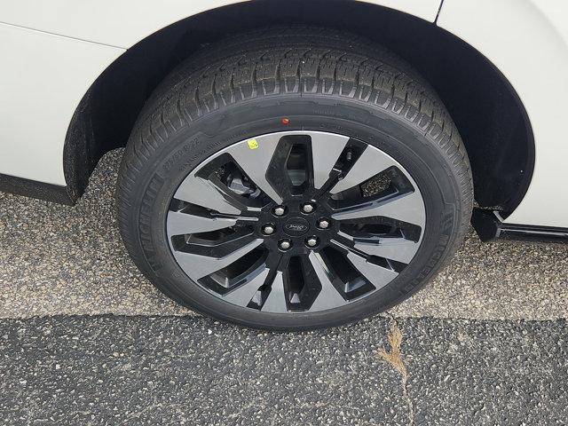 new 2025 Ford Expedition car, priced at $87,264