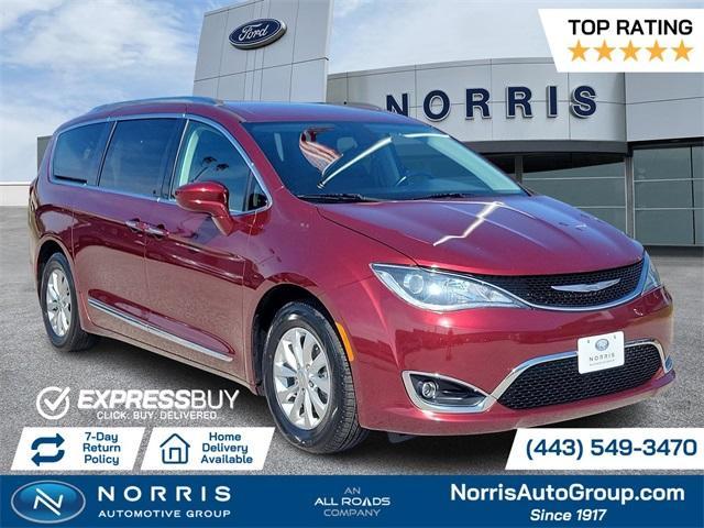 used 2018 Chrysler Pacifica car, priced at $13,987