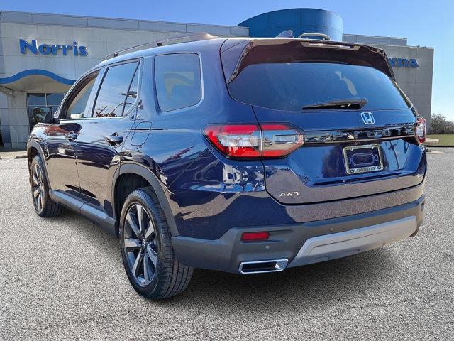 new 2025 Honda Pilot car, priced at $47,176