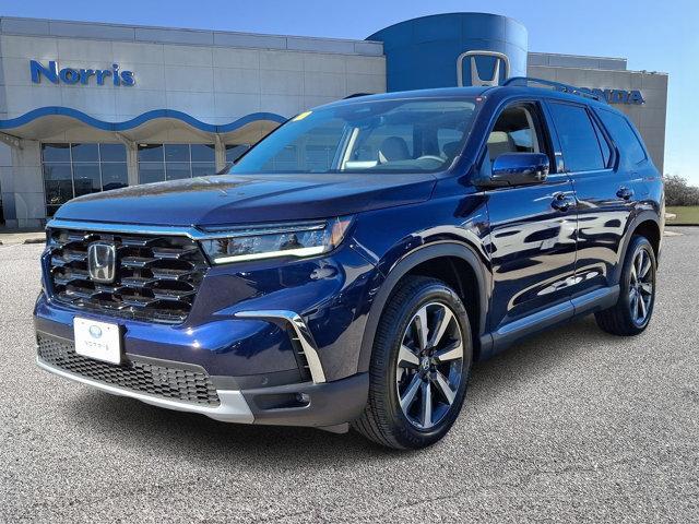 new 2025 Honda Pilot car, priced at $47,176