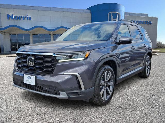 new 2025 Honda Pilot car, priced at $50,122