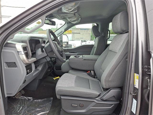 new 2025 Ford F-250 car, priced at $70,542