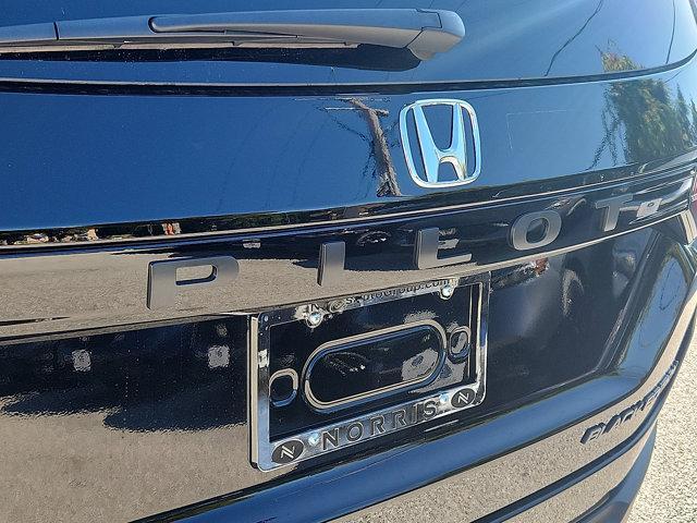 new 2025 Honda Pilot car, priced at $51,599