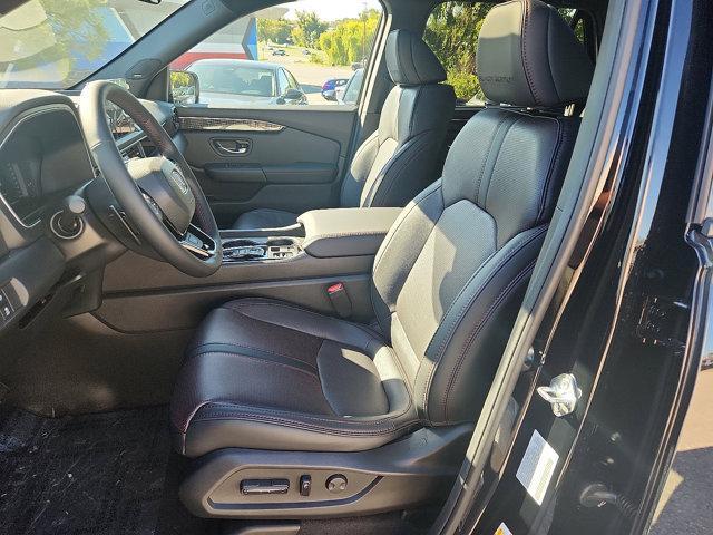 new 2025 Honda Pilot car, priced at $51,599