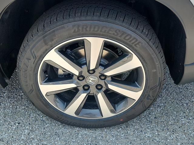new 2025 Honda Pilot car, priced at $50,604