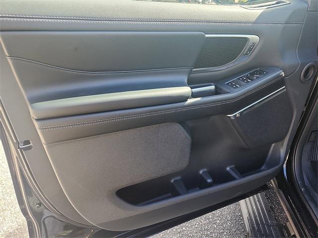 new 2025 Ford Expedition car, priced at $78,250