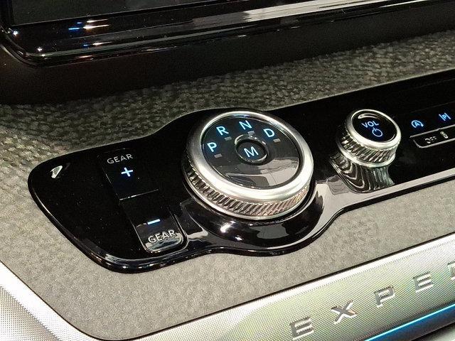 new 2025 Ford Expedition car, priced at $80,894