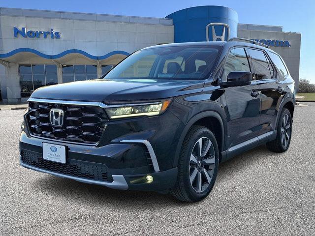 new 2025 Honda Pilot car, priced at $51,033