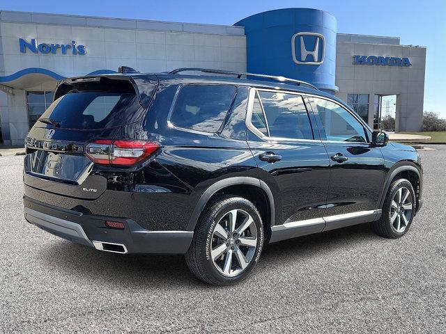 new 2025 Honda Pilot car, priced at $50,222