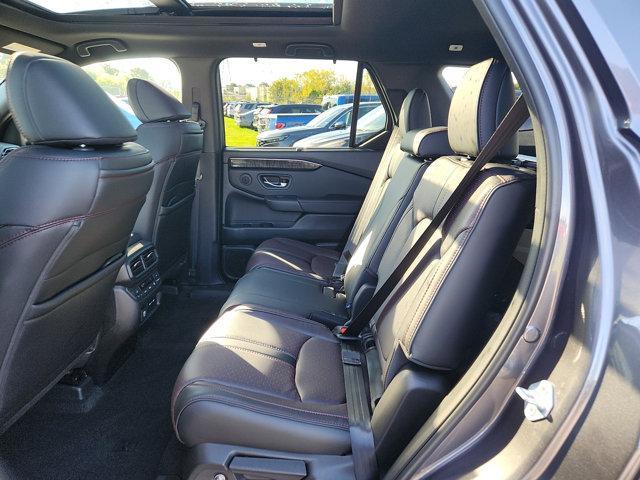 new 2025 Honda Pilot car, priced at $52,147