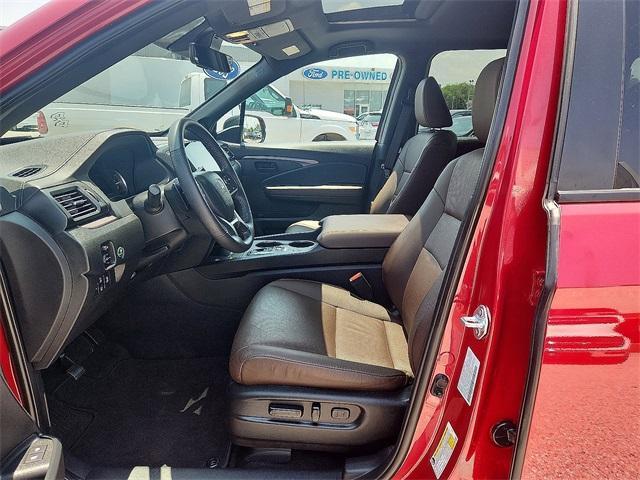 used 2025 Honda Passport car, priced at $39,387