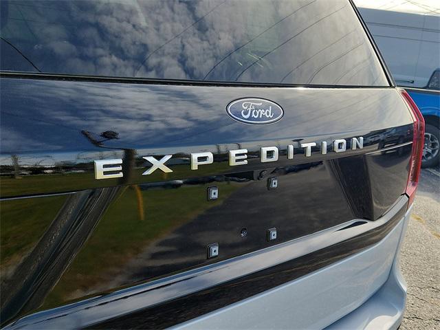 new 2025 Ford Expedition car, priced at $70,898