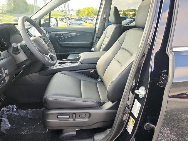 new 2025 Honda Ridgeline car, priced at $41,765